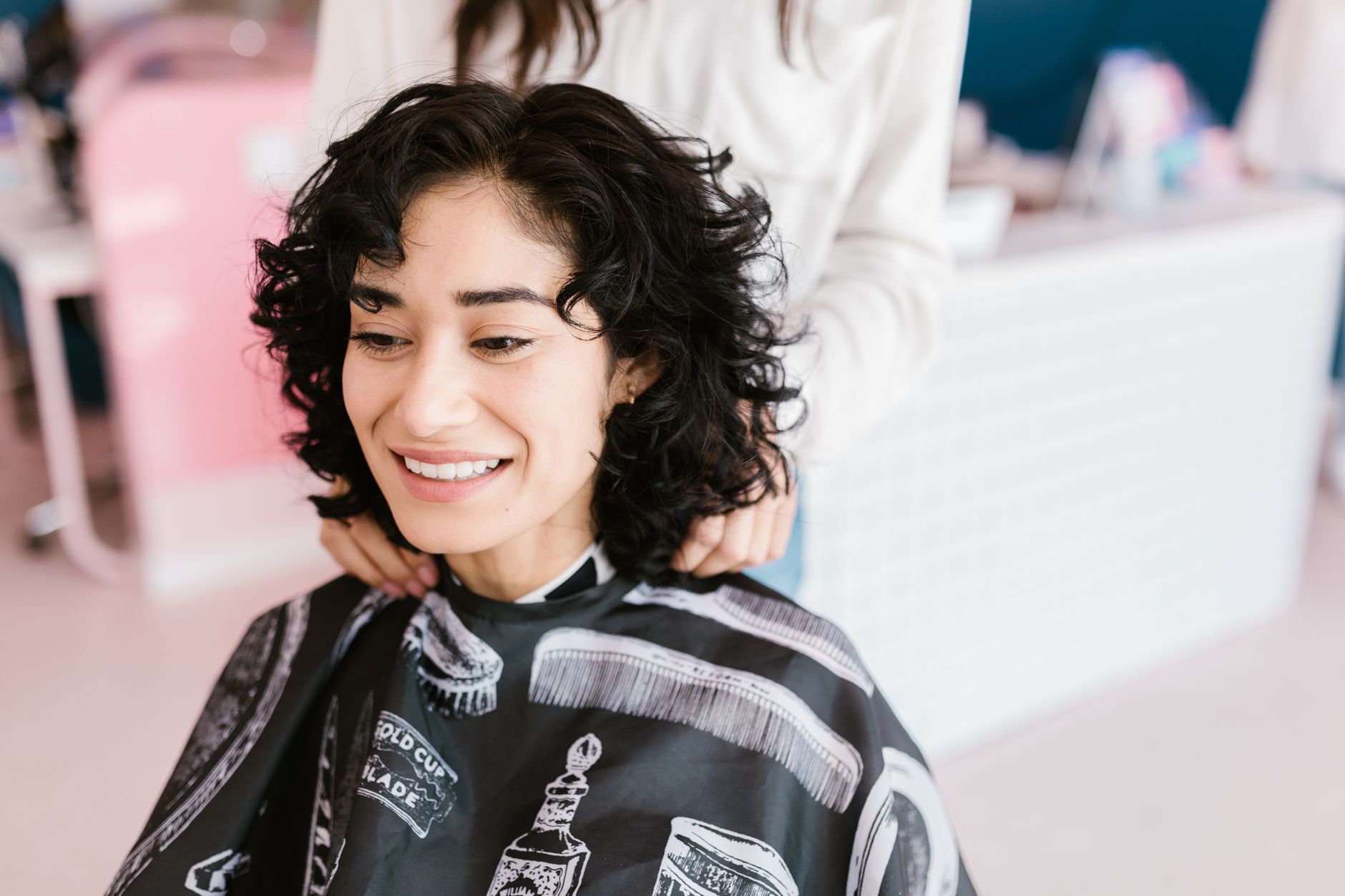 Mid-cut in the chair